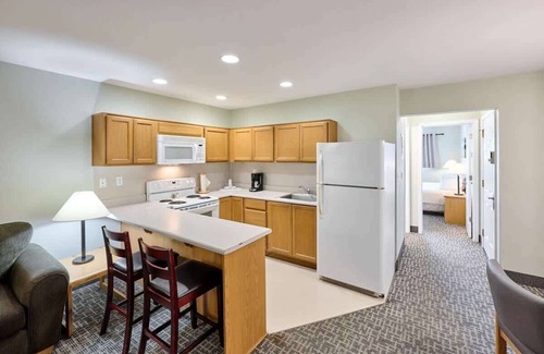 Logsden Condo | Oceanfront Suite - Beach Access - Heated Pool and Hot Tub!