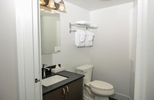 Cowichan Bay Hotel | Oceanfront Suites at Cowichan Bay