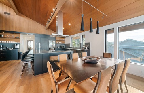 Neahkahnie Beach House | OCEANFRONT - Unobstructed views of the Pacific Ocean and NEAH-KAH-NIE Mountain