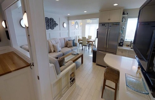 Ship Bottom Condo | Oceanfront. Wifi. Deck. O/S. Oceanviews. Deck. Beach Chairs.140201