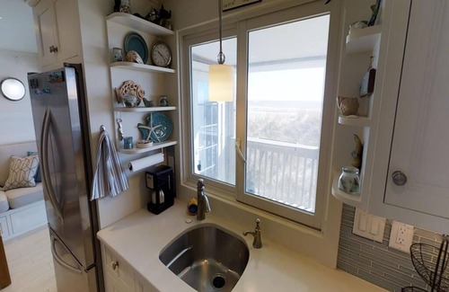 Ship Bottom Condo | Oceanfront. Wifi. Deck. O/S. Oceanviews. Deck. Beach Chairs.140201