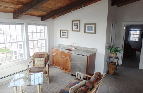 West Yarmouth House | Oceanfront, Windsurfers, Sailboats, Ferries.