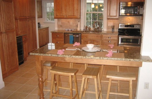 West Yarmouth House | Oceanfront, Windsurfers, Sailboats, Ferries.