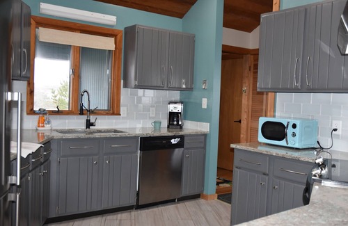 Kitty Hawk House | OCEANFRONT☆One level living w/ramp access to house & dune deck. Walk to dining!