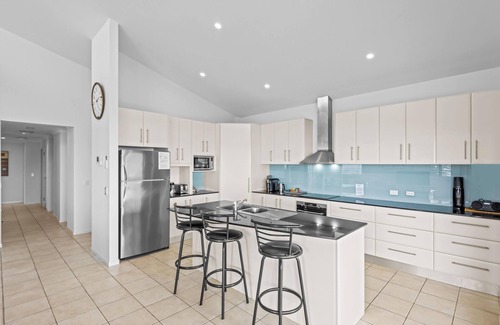 East Ballina House | Oceanic 3 - Luxury Apartment with Stunning Ocean Views & Wifi