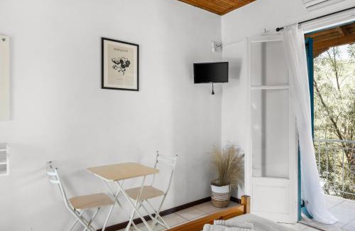 Mikros Gialos House | Oceanis Rooms
