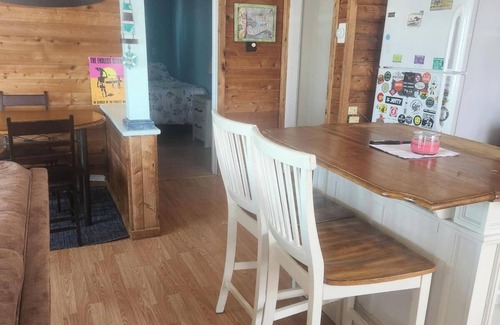 Ship Bottom Apartment | Oceanside 2 BR Apartment Sleeps 6