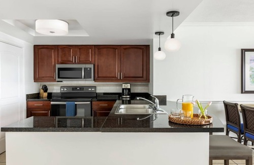 Estate Bakkero Resort | Oceanside - 3 Bedroom - Marriott's Frenchman's Cove - Full Resort Access