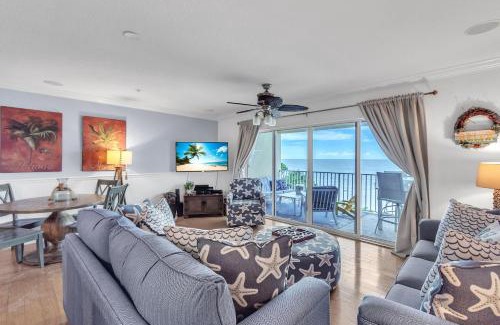 Independence Square House | Oceanside 302