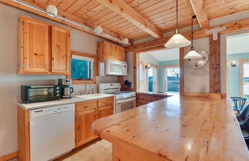 Bass Harbor House | Oceanside Bass Harbor Home w/Peaceful Deck!