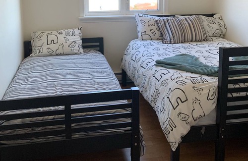 Lawrencetown House | Oceanside Lawrencetown Beach House 2 minutes from beaches