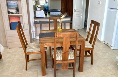 Bahceli Apartment | Oceanside Seaview Garden Home - Prime Spot with Top Seaviews