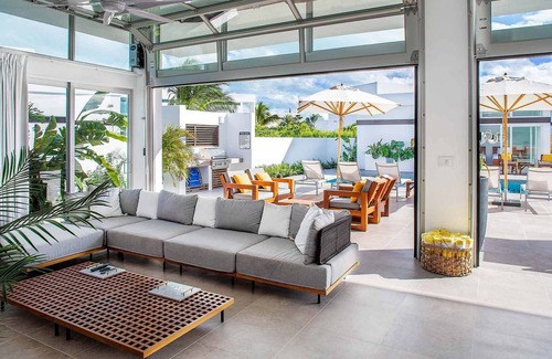 Long Bay House | Oceanside Vacation Villa with Private Pool and Resort Amenities v10