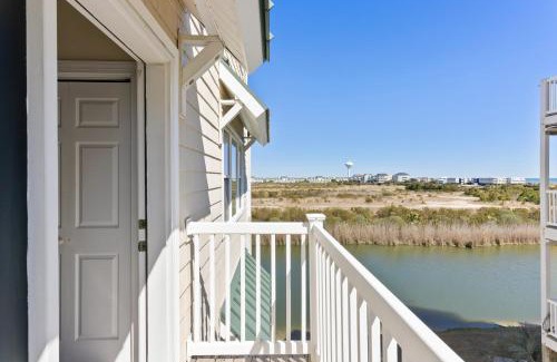 Ocean Isle Beach House | Oceanview 4BR/4BA Condo, Steps to Beach/Pool