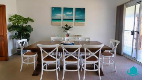 Caves Beach House | Oceanview Beach House