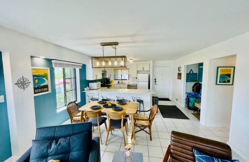 Rosendal Condo | Oceanview - Beautifully Updated 2 Bedroom Condo