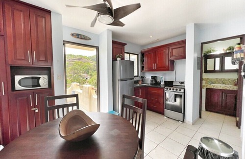 Coco Sunset Hills Condo | Oceanviews on a Budget - Massive Rooftop Patio