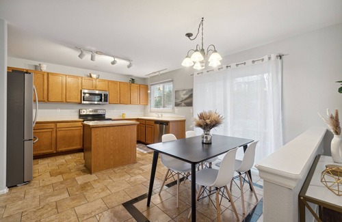 Westridge House | October Savings! 4bed 3bath Family Residence Near Large Park 25 min to Denver