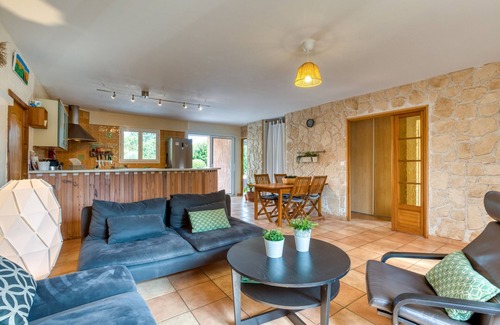 Octon House | Octon, villa plain-pied, piscine, a deux pas du sa