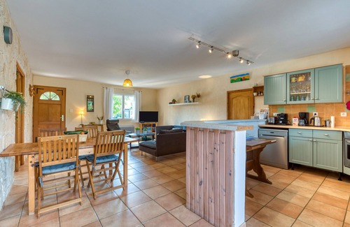 Octon House | Octon, villa plain-pied, piscine, a deux pas du sa