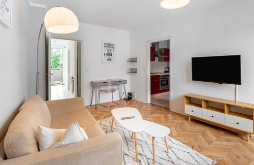 Braunschweig City Center Apartment | #OEL31 bright 2 room apartment with balcony in the Magniviertel