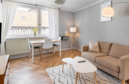 Braunschweig City Center Apartment | #OEL31 bright 2 room apartment with balcony in the Magniviertel