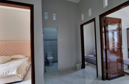 Depok House | Oemah Wisata RinginSari
