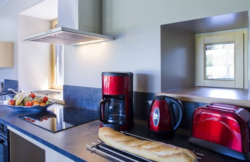 Quelneuc Cottage | OFFER: 8-person gîte with year-round heated indoor pool.