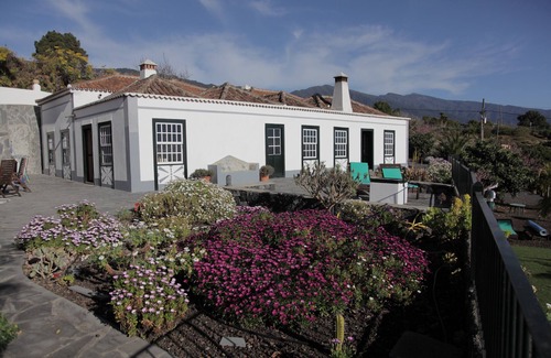 Villa de Mazo Cottage | Offer May and June Cottage with private pool, sea and mountain views