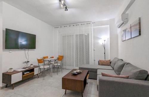 Paralia Ofryniou Apartment | Ofrynio Luxury Apartments & Pool