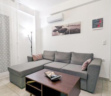 Paralia Ofryniou Apartment | Ofrynio Luxury Apartments & Pool