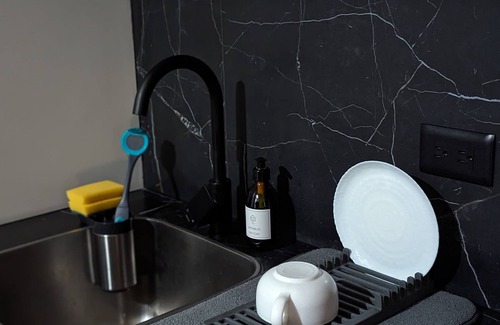 Financial District Apartment | OG Stay: Urban Retreat in Quito