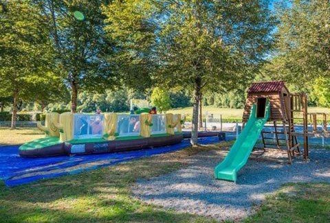 Peyrouse Other | Oh! Campings - Camping Paradis A l'ombre des tilleuls