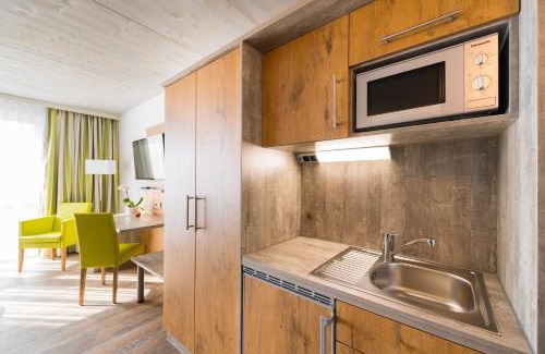 Nebringen Hotel | OHO Rooms Herrenberg Digital Access Only