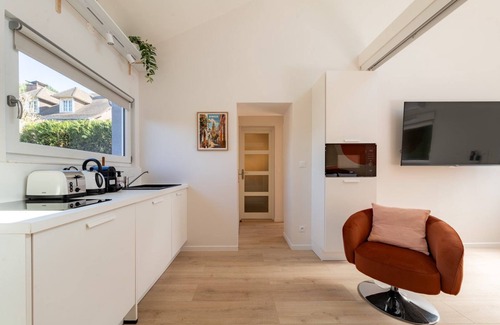 Valenciennes House | OIQIA Air Nomad Séville