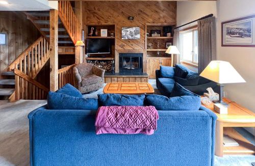 Ludlow Apartment | Okemo Trailside 36E