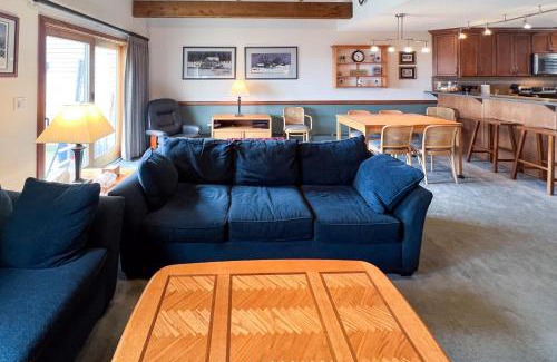 Ludlow Apartment | Okemo Trailside 36E