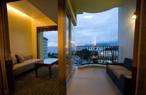 Nakama Hotel | Okinawa Kariyushi Resort Exes Onna