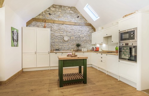 Blackford Cottage | OLD FARM STABLES, pet friendly, with open fire in Sparkford