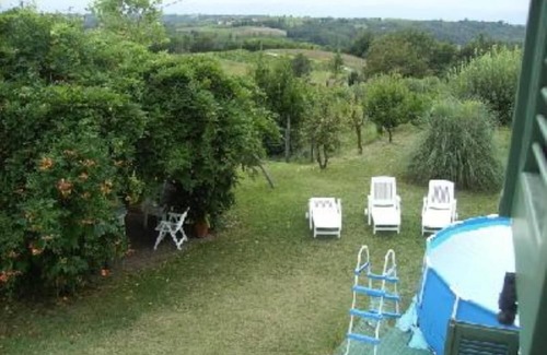 Simonetti House | Old farmhouse full of memories on a green hilltop