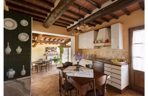Monte San Savino Apartment | Old farmhouse surrounded by olive groves, near the village, 5 places, first floor, swimming pool