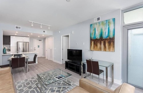 Woodmont Triangle Apartment | Old Georgetown Road | Nr bars & cafes| NIH Nearby| by GLS