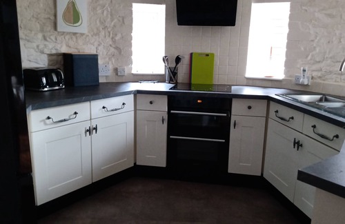 Hay-on-Wye Cottage | Old Hop Kiln - sleeps 6 guests in 3 bedrooms