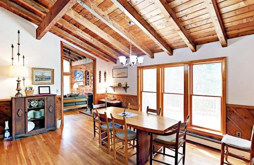 Wellfleet House | Old Kings Hideout