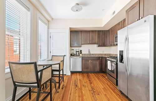 North Downtown Apartment | Old Met #202 | 1 BR Corner View Overlooking Downtown Mall