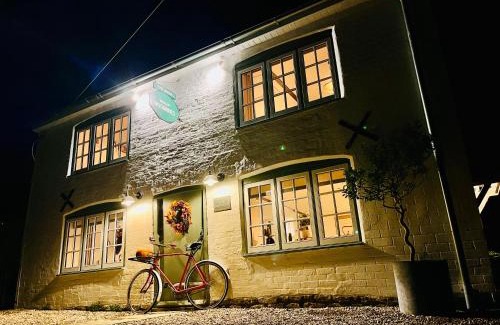 Middlemarsh House | Old Post Office