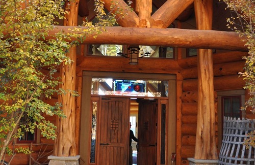 Haywood House | Old Rag View Horse Farm with Log Lodge and Treehouse