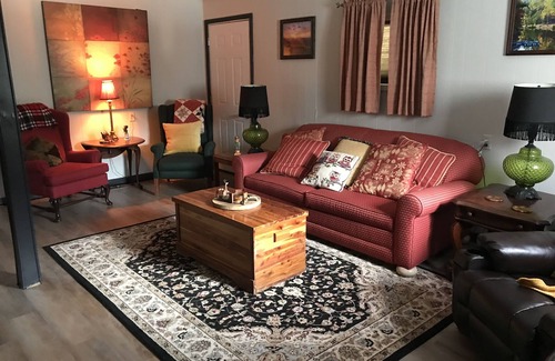 Partridge Bed & Breakfast | Old Rustic Country store near Pine mtn./Kingdom Come Park & Bad Branch Falls