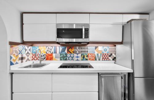 Catedral Apartment | Old San Juan Art Loft Fast Wifi Near El Morro