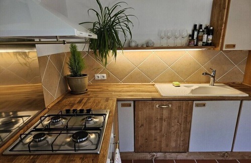 Kail House | Old School Kail Apartment 1